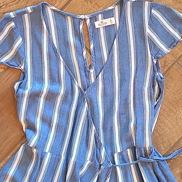 Blue Wrap Romper M Hollister Short Summer - Picture 2 of 7